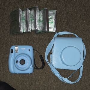 Light Blue Fujifilm Instax Mini 11 Instant Camera with Matching Case